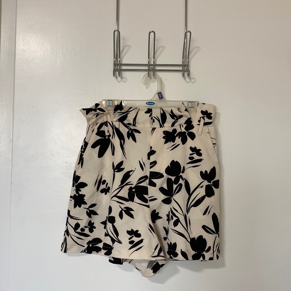 Black and cream floral print high-waisted paper bag shorts